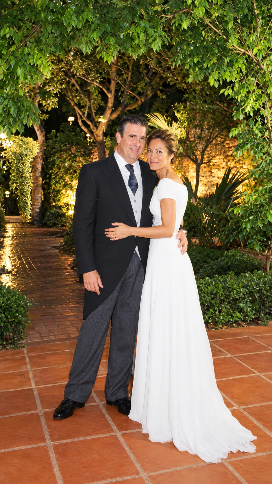 Sonia Branchadell Renau y Antonio Sanz Cobo en su casamiento · nueva fotografía